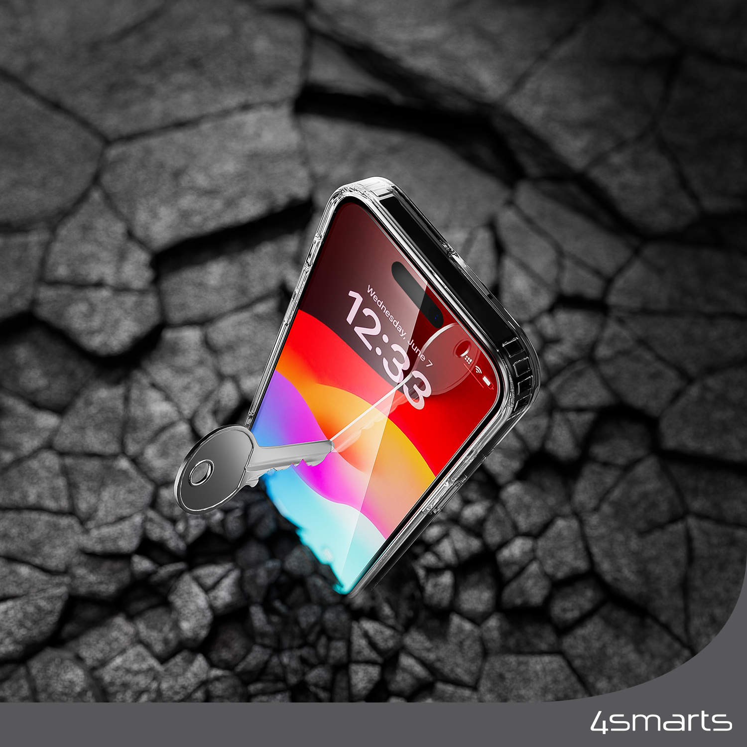 Mit dem exklusiven 4smarts 360° Premium Protection Set für das MagSafe iPhone 15 Pro Max inklusive hochwertigem 9H-Schutzglas erhältst du einen optimalen Rundumschutz für dein Smartphone, der zuverlässig vor Stößen und Kratzern schützt, ohne das Originaldesign deines Handys zu beeinflussen.