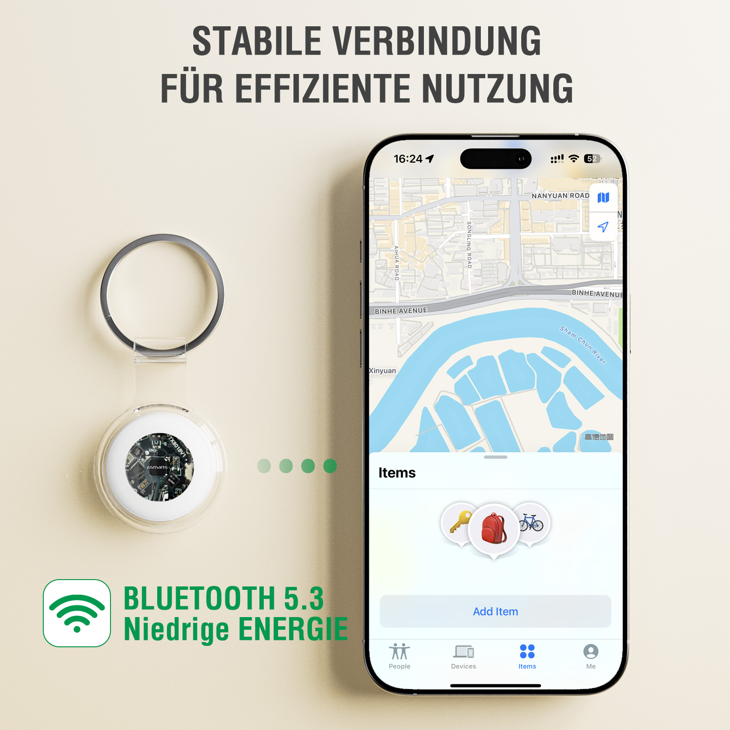 4smarts SkyTag Lucid in Weiß neben einem iPhone mit geöffneter „Wo ist?“ App
