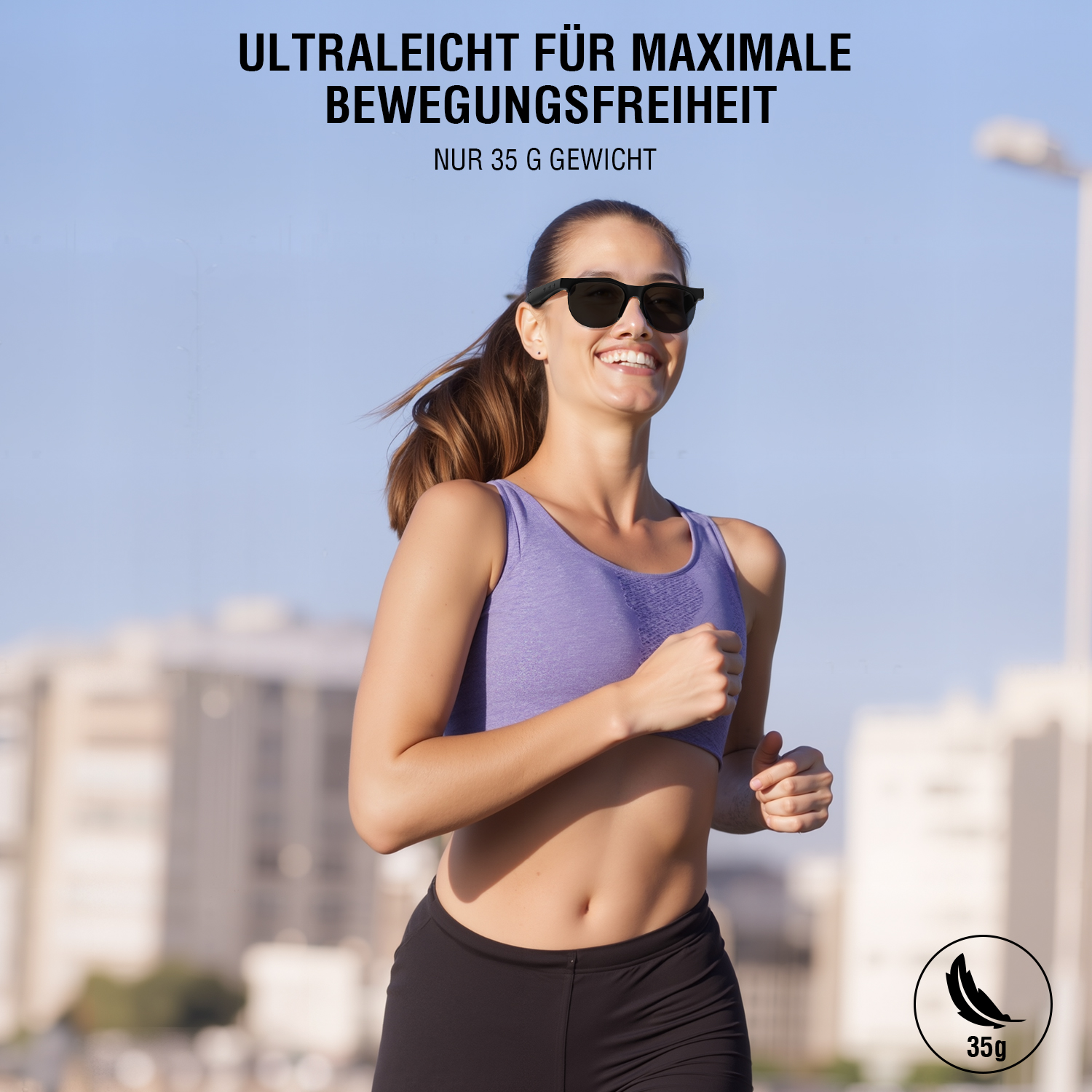Sportliche Frau mit SoundGlasses beim Joggen in der Sonne – ultraleichtes Design für maximale Bewegungsfreiheit (nur 35 g).