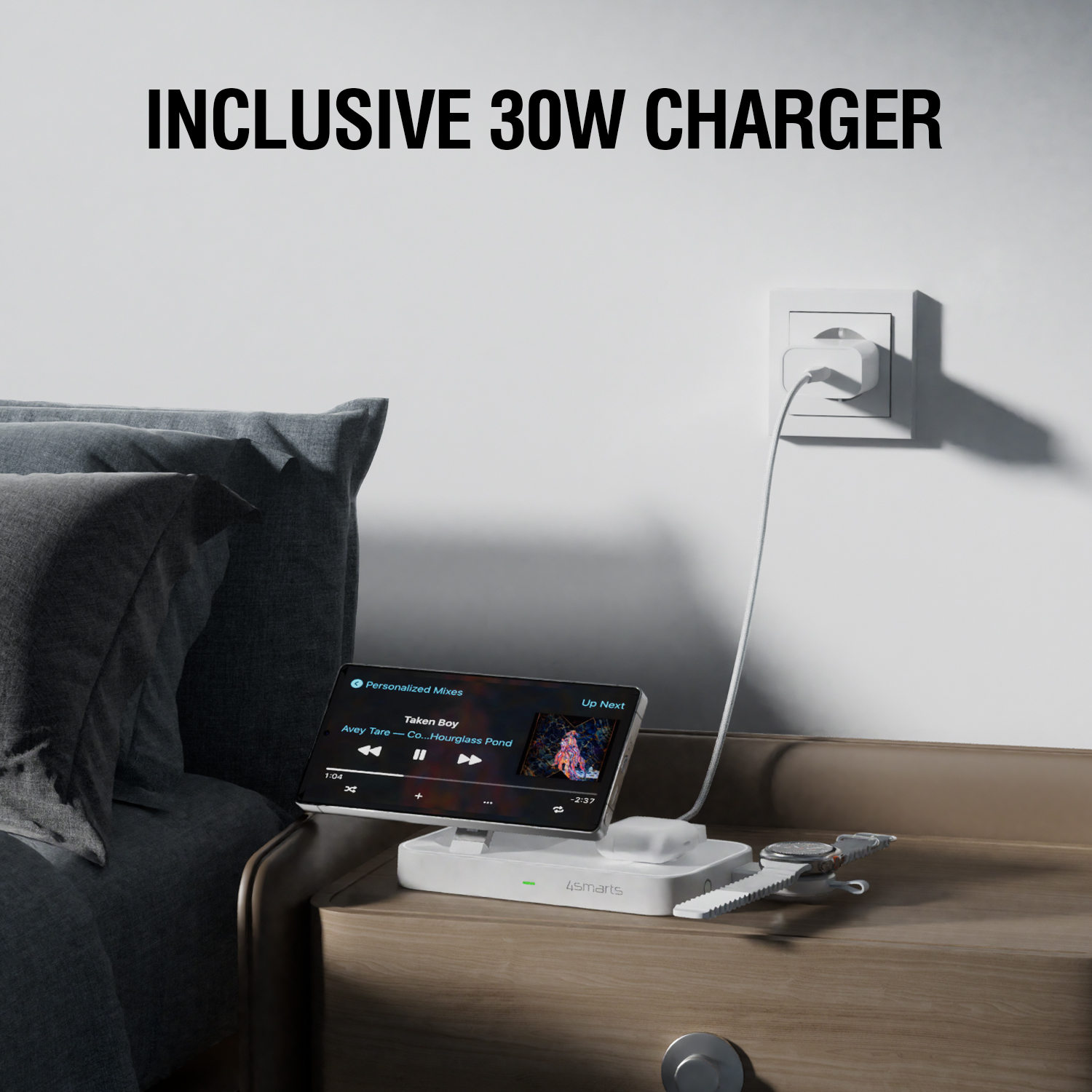 The 4smarts Qi2 Trident with Mfi Fast Charger comes with a 30W power adapter.