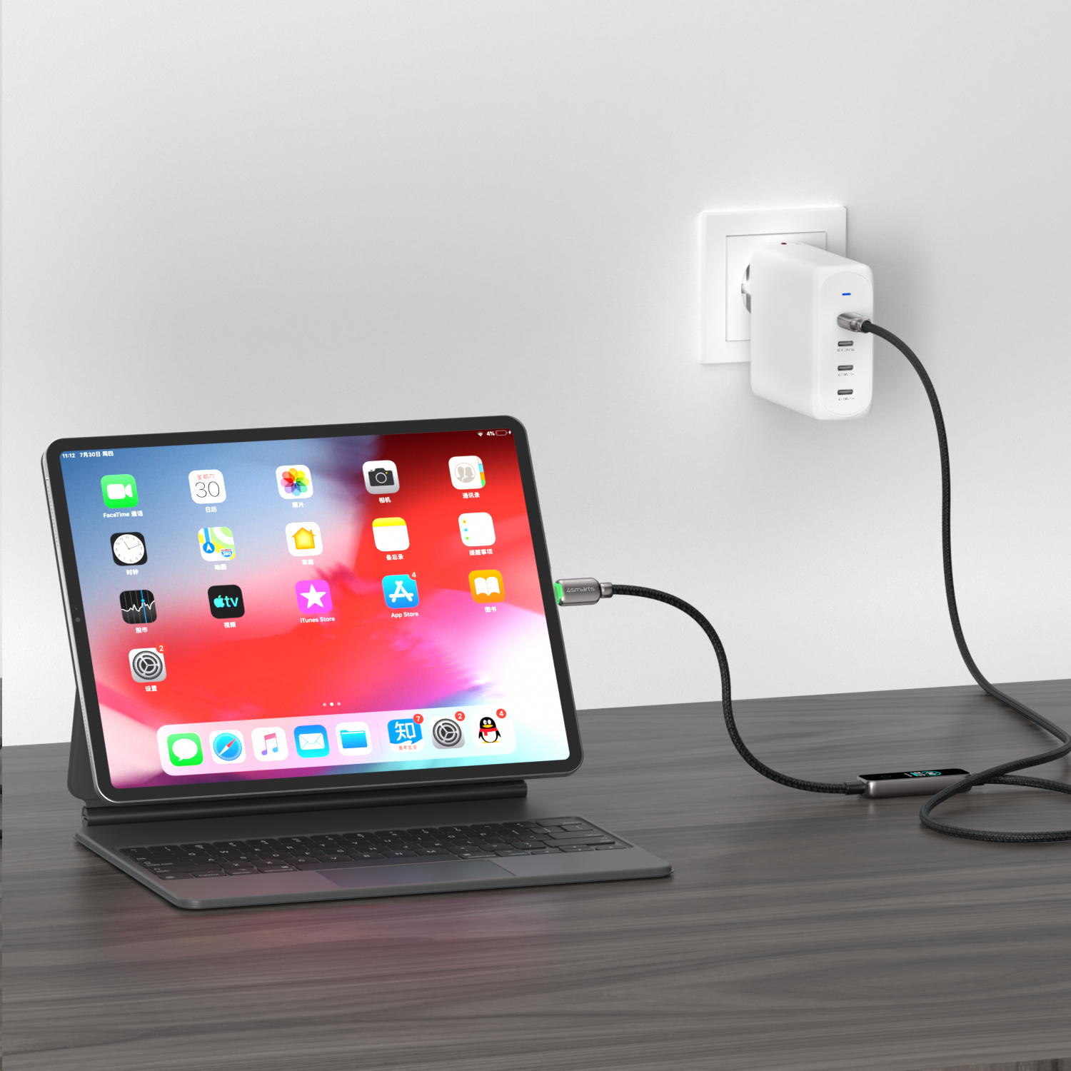 USB-C Kabel 240W Power Delivery lädt Laptop und Tablet schnell am Schreibtisch